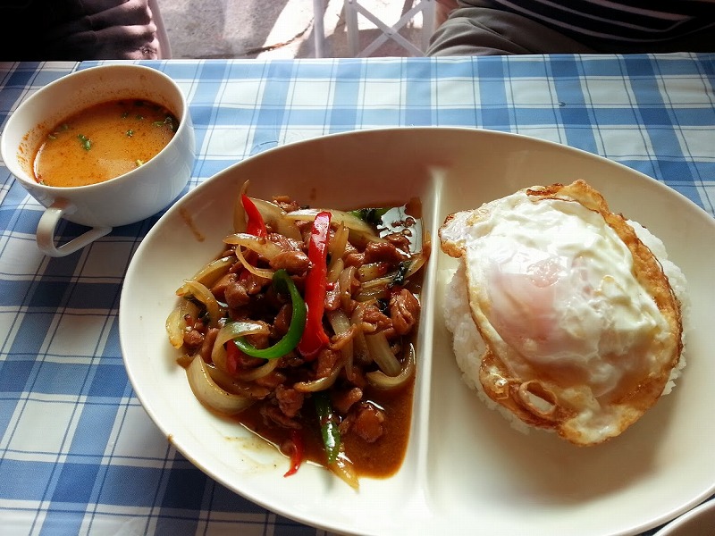 三島田町のタイ料理2529