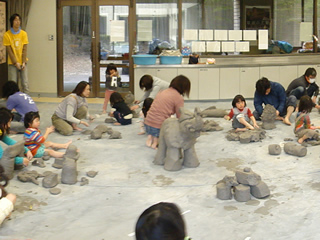 静岡県立美術館の粘土開放日