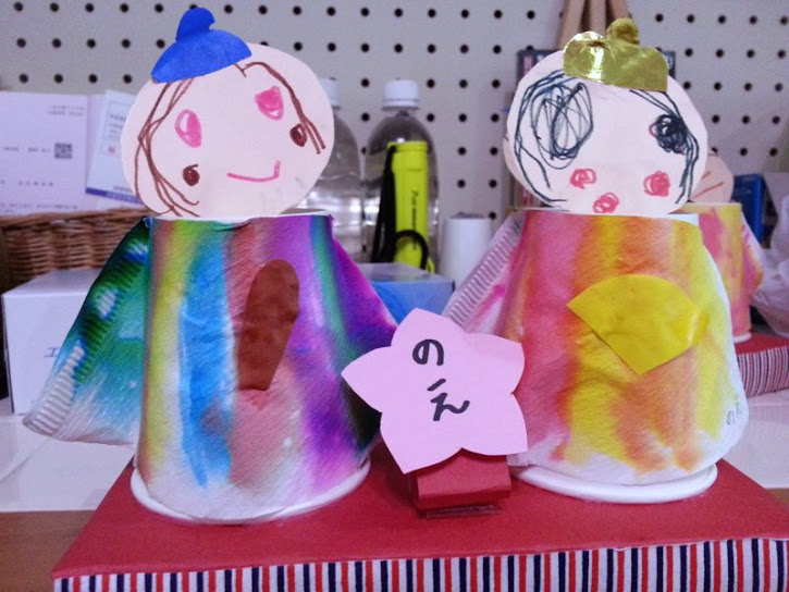乃絵ちゃんが幼稚園で作った雛人形